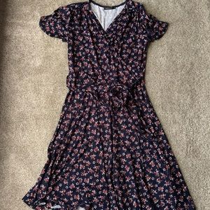 Neeses dresses ditsy floral size medium